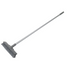 Besen mit Metallstiel